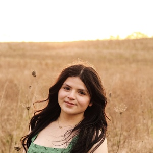 Fundraising Page: Viviana Lomeli